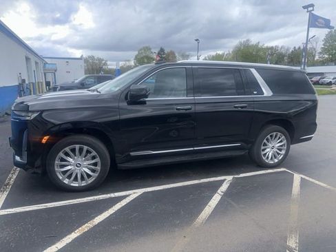 Used 2023 Cadillac Escalade ESV Premium Luxury w/ LPO, Floor Liner Package AWD/4WD image 3