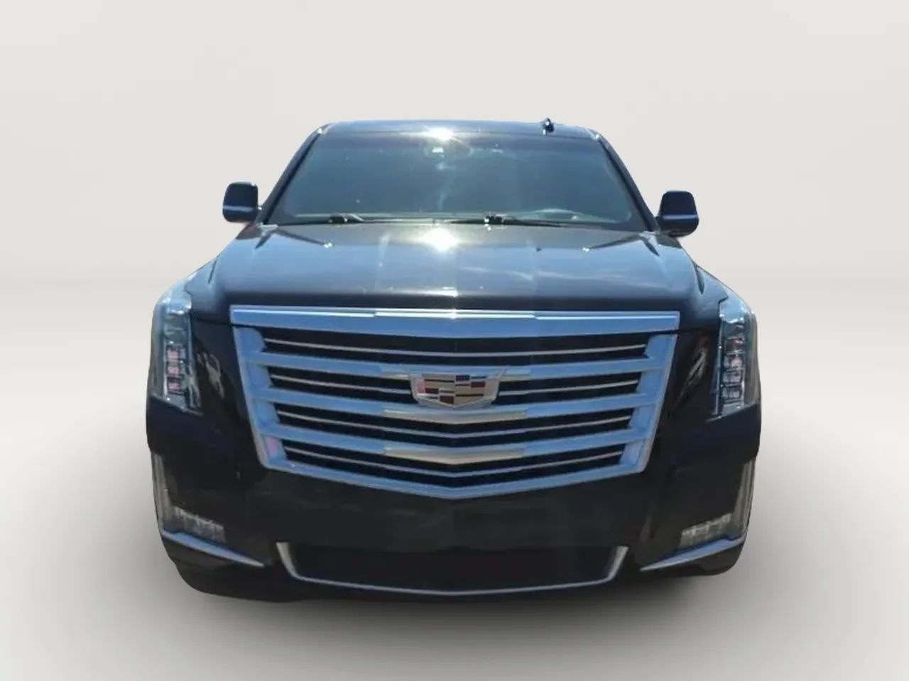 Used 2019 Cadillac Escalade Platinum AWD/4WD image 4