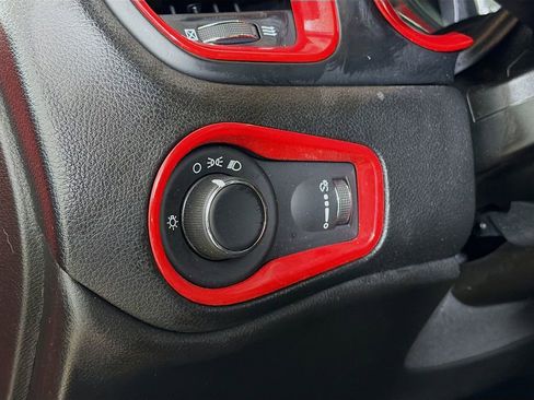 Used 2020 Jeep Renegade Sport image 12