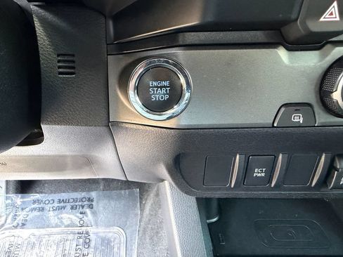 Used 2022 Toyota Tacoma TRD Off-Road RWD image 28