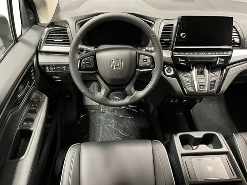 New 2026 Honda Odyssey Touring image 18