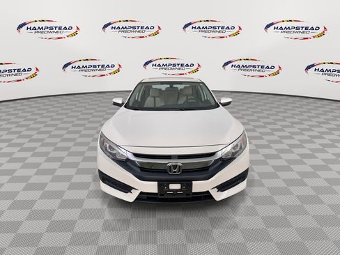 Used 2017 Honda Civic EX image 3