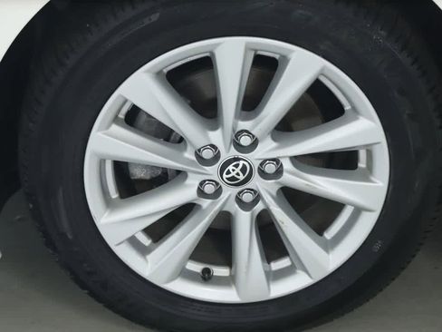 Used 2024 Toyota Corolla SE FWD image 35