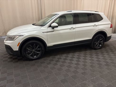 Used 2024 Volkswagen Tiguan SE image 8