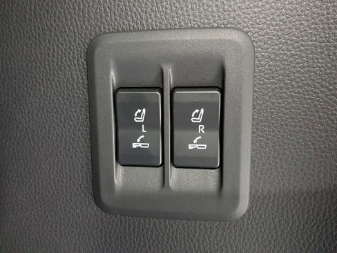 Certified 2024 Lexus GX 550 w/ Accessory Package (2T) image 32