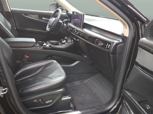 Used 2023 Lincoln Nautilus AWD image 31
