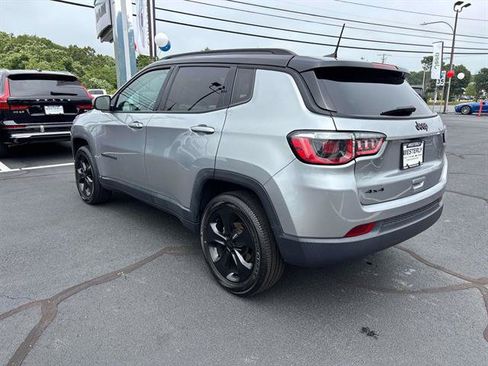 Used 2019 Jeep Compass Latitude AWD/4WD image 5