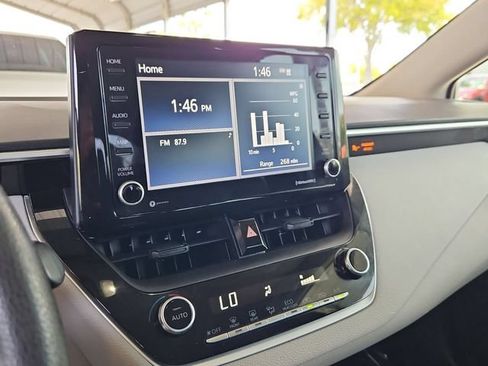 Used 2022 Toyota Corolla LE FWD image 18