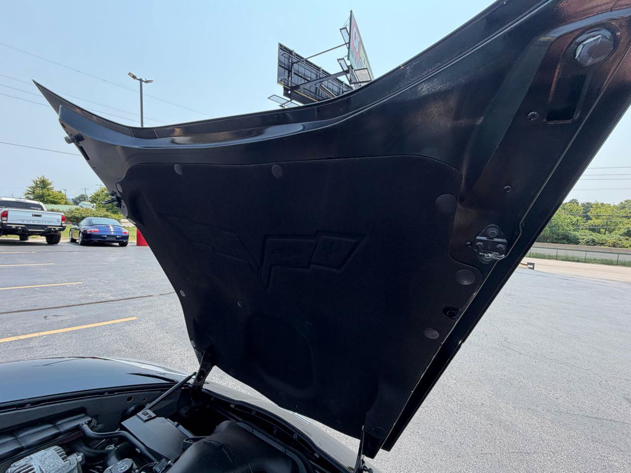 Used 2008 Chevrolet Corvette Convertible w/ Preferred Equipment Group RWD image 35