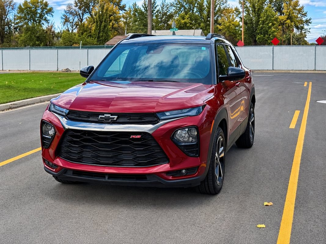 Used 2022 Chevrolet TrailBlazer RS FWD image 1