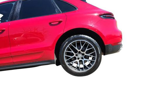 Used 2018 Porsche Macan AWD/4WD image 29