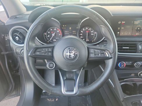 Used 2020 Alfa Romeo Stelvio w/ Nero Edizione image 17