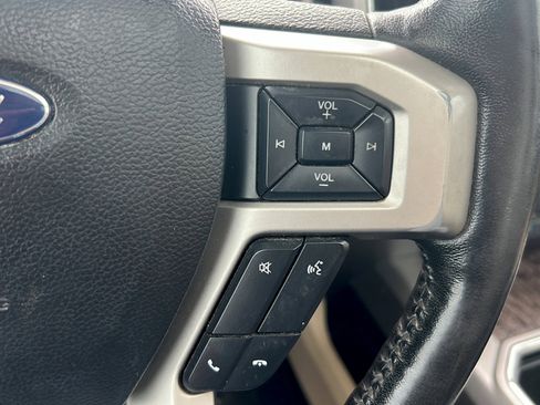 Used 2018 Ford F250 Lariat w/ Lariat Ultimate Package AWD/4WD image 26