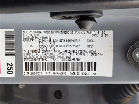 Used 2018 Toyota Tacoma TRD Sport image 24