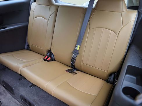 Used 2016 Buick Enclave Leather w/ Enclave Tuscan Edition FWD image 26