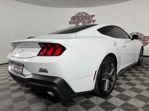 Used 2024 Ford Mustang Coupe RWD image 27