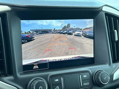 Used 2022 GMC Terrain SLT image 14