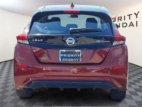 Used 2022 Nissan Leaf SV image 5