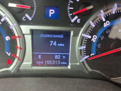 Used 2016 Toyota 4Runner Limited image 8