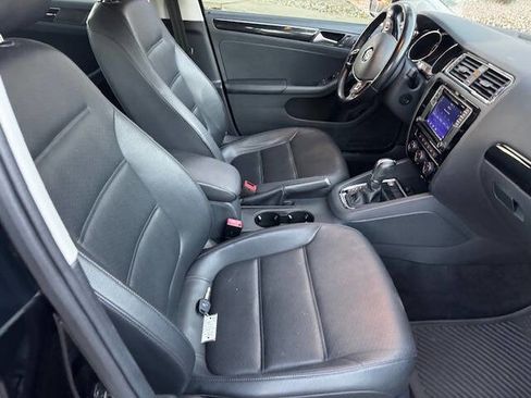 Used 2017 Volkswagen Jetta SEL image 20