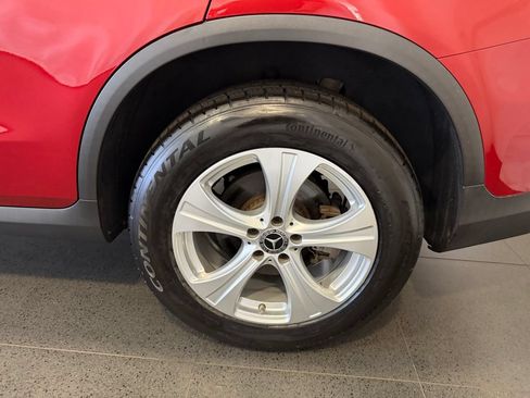 Used 2018 Mercedes-Benz GLC 300 4MATIC image 11