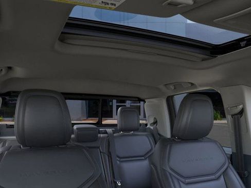 New 2025 Ford Maverick Lariat w/ Black Appearance Package image 12