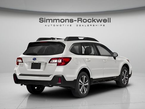 Used 2019 Subaru Outback 2.5i Limited AWD/4WD image 7