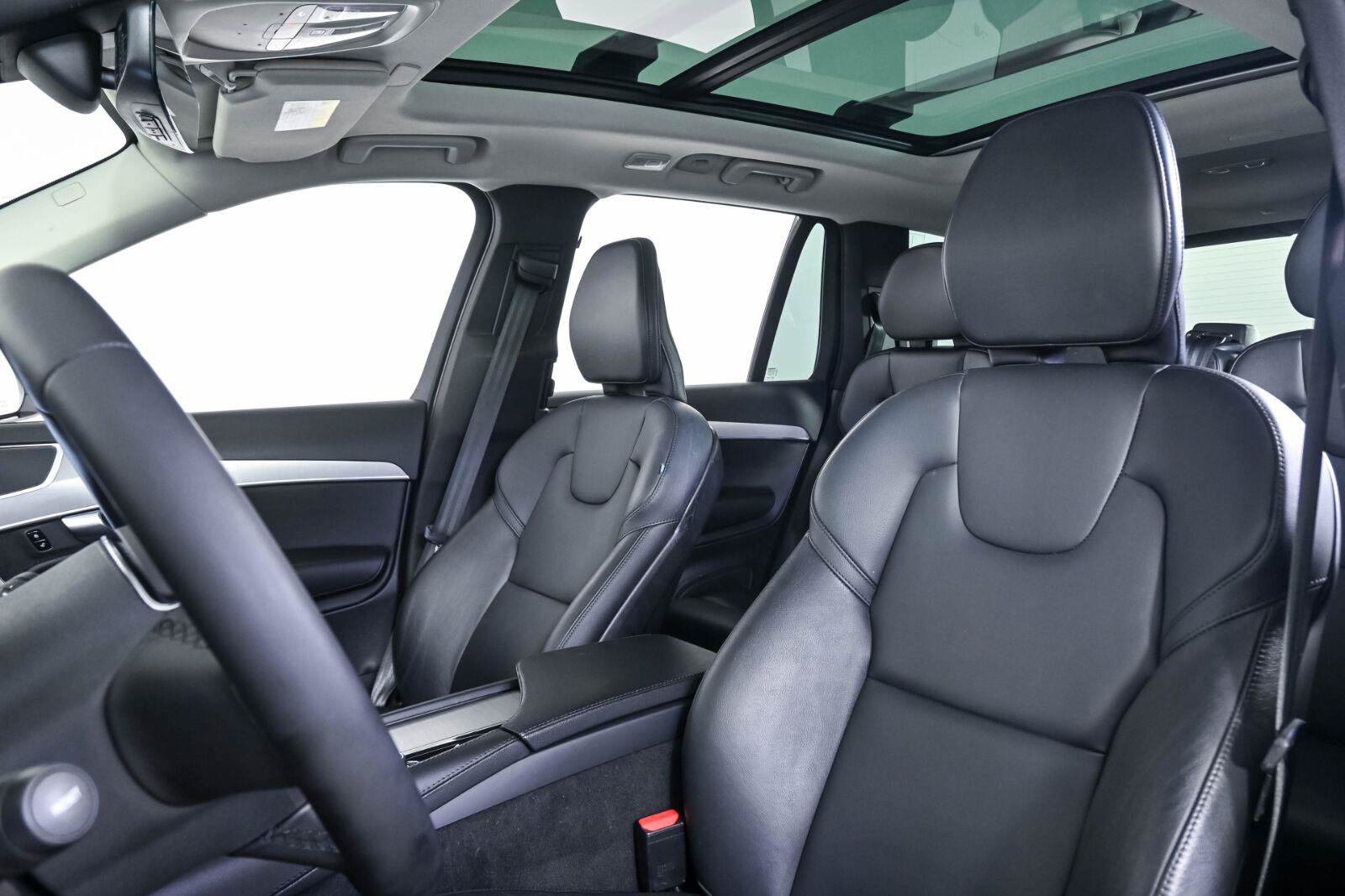Used 2023 Volvo XC90 B5 Core w/ Protection Package Premier AWD/4WD image 5