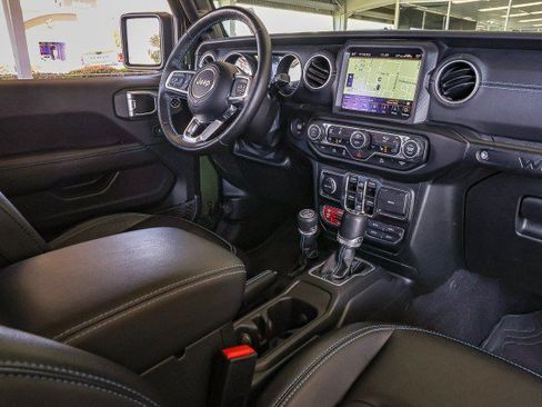 Used 2023 Jeep Wrangler Unlimited Rubicon 4xe w/ Steel Bumper Group AWD/4WD image 39