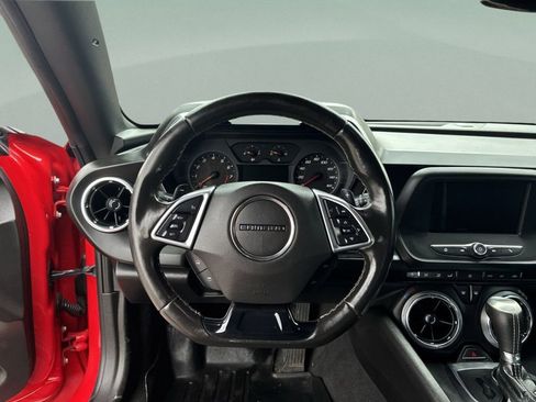 Used 2019 Chevrolet Camaro LT RWD image 18
