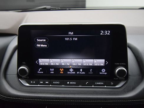 Used 2023 Nissan Rogue SV AWD/4WD image 16