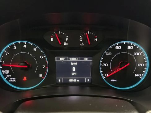Used 2017 Chevrolet Malibu LS w/ LPO, Convenience Package 1 FWD image 11