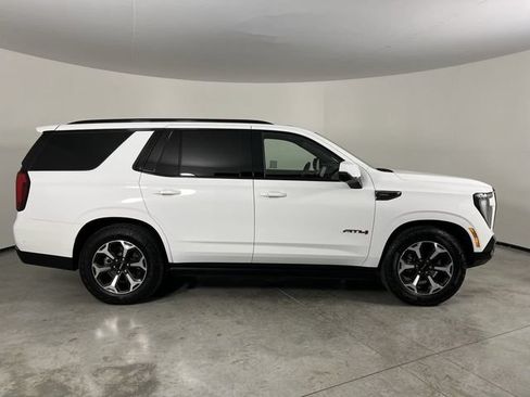 Used 2025 GMC Yukon AT4 Ultimate AWD/4WD image 9