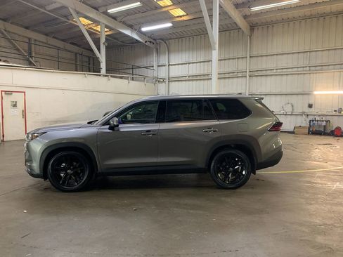 New 2026 Toyota Grand Highlander AWD image 2