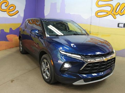 Used 2023 Chevrolet Blazer LT AWD/4WD image 2
