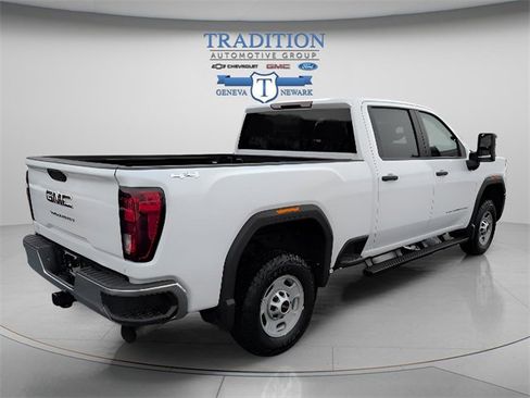 Used 2024 GMC Sierra 2500 Pro w/ Convenience Package image 5