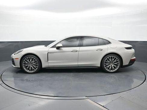 Certified 2025 Porsche Panamera 4 AWD/4WD image 2