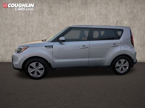 Used 2016 Kia Soul Base image 4