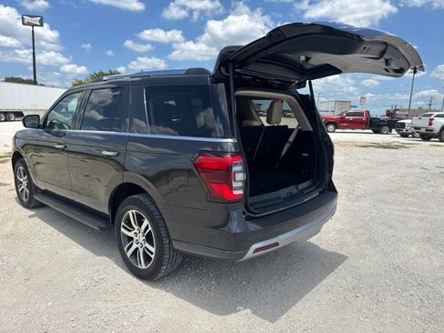 Used 2024 Ford Expedition Limited RWD image 4