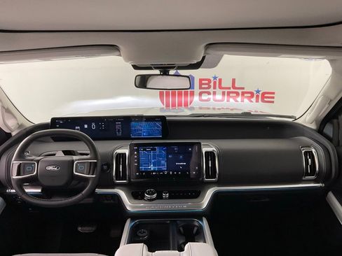 New 2026 Ford Expedition Platinum w/ Driver's Package AWD/4WD image 19