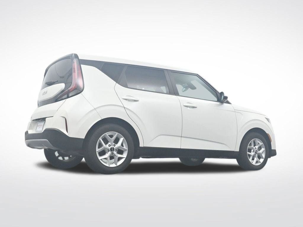 Used 2023 Kia Soul LX w/ Option Group 015 FWD image 34