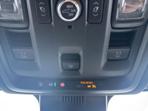 Used 2024 Chevrolet Suburban RST image 34