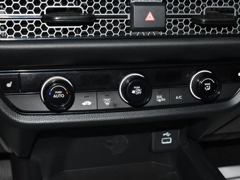 Used 2025 Honda HR-V Sport image 10