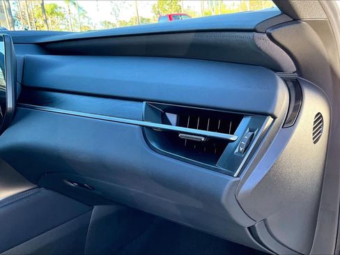 Used 2024 Lexus RX 450h Luxury w/ Convenience Package image 17