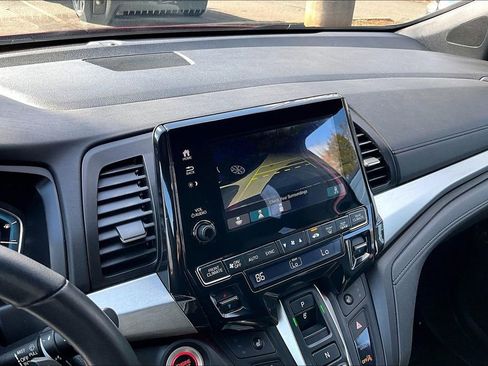 Used 2023 Honda Odyssey Sport image 13