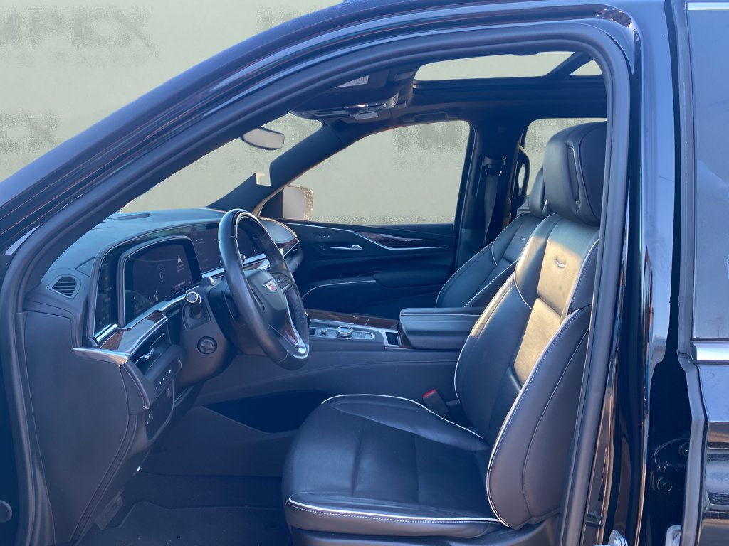 Used 2024 Cadillac Escalade ESV Premium Luxury AWD/4WD image 9