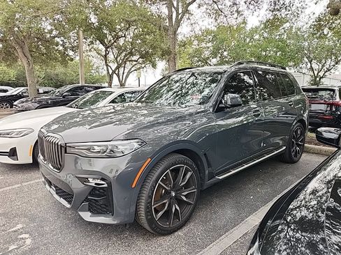 Used 2022 BMW X7 xDrive40i w/ M Sport Package AWD/4WD image 1