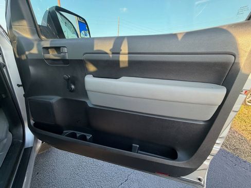 Used 2010 Toyota Tundra 4x4 Regular Cab Long Bed image 16