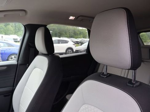 Used 2024 Ford Escape Active AWD/4WD image 8