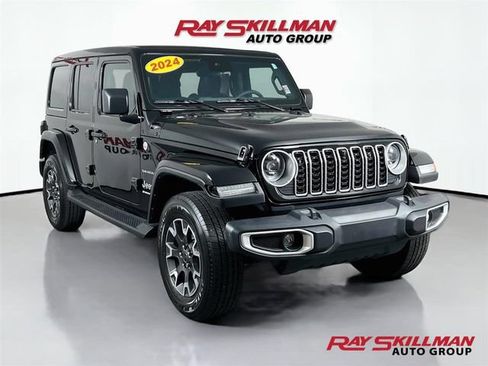Used 2024 Jeep Wrangler Unlimited Sahara w/ Technology Group AWD/4WD image 1